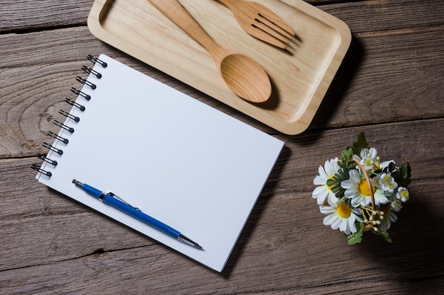 meal plan and notebook